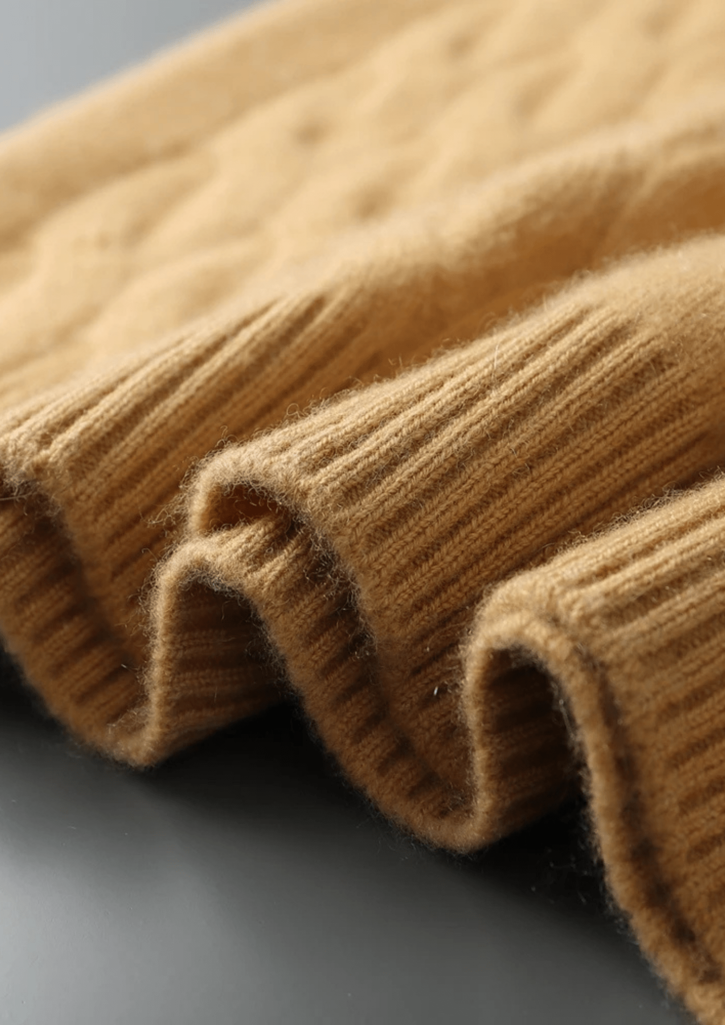 PREMIUM CASHMERE CABLE CREWNECK - Derada