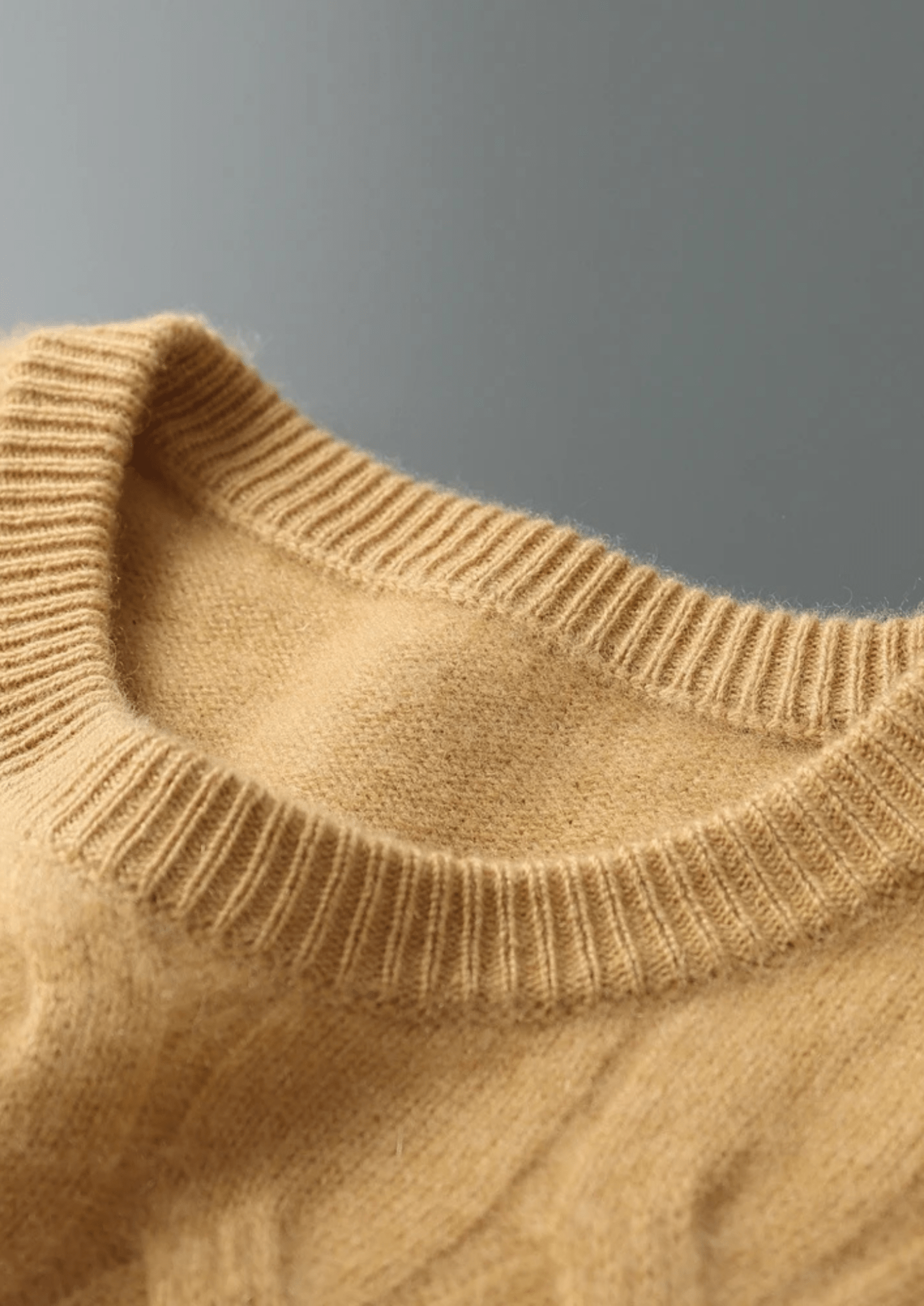 PREMIUM CASHMERE CABLE CREWNECK - Derada