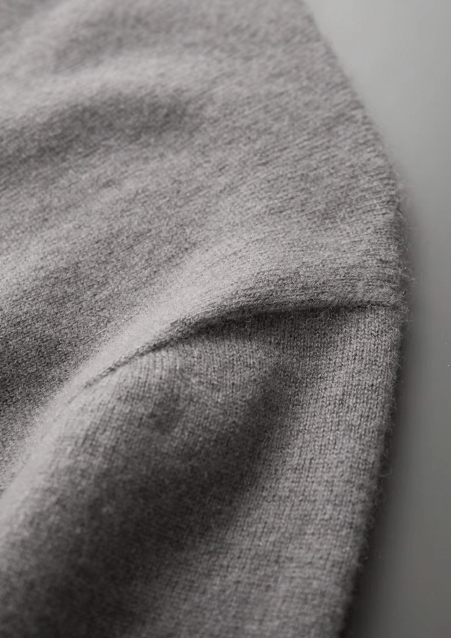 PREMIUM CASHMERE MOCK NECK T - SHIRT - Derada