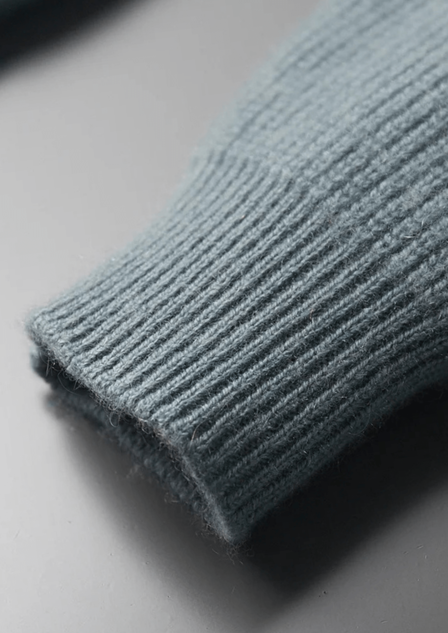 PREMIUM CASHMERE RIBBED CARDIGAN - Derada