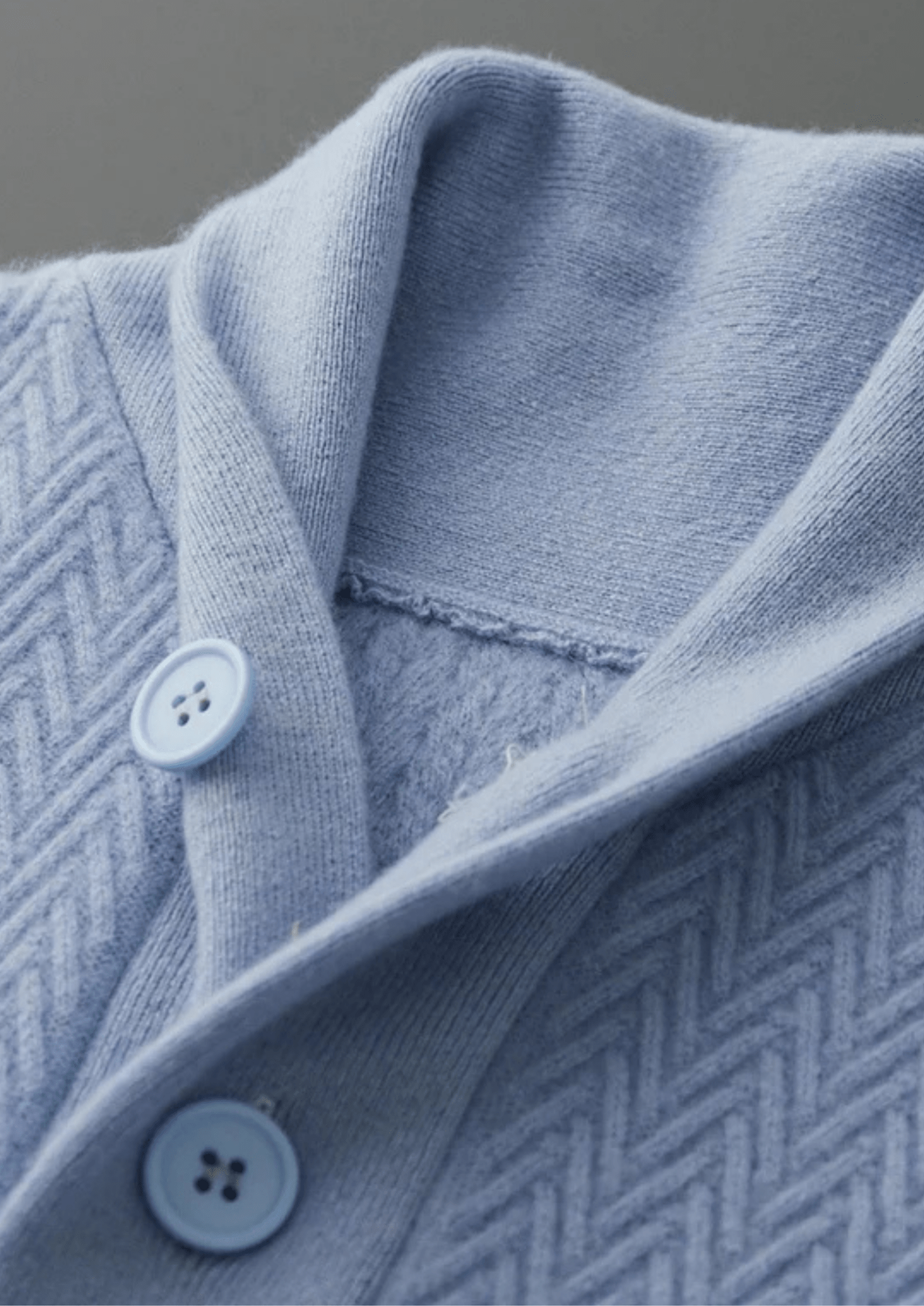 PREMIUM CASHMERE ZIGZAG BUTTON SWEATER - Derada
