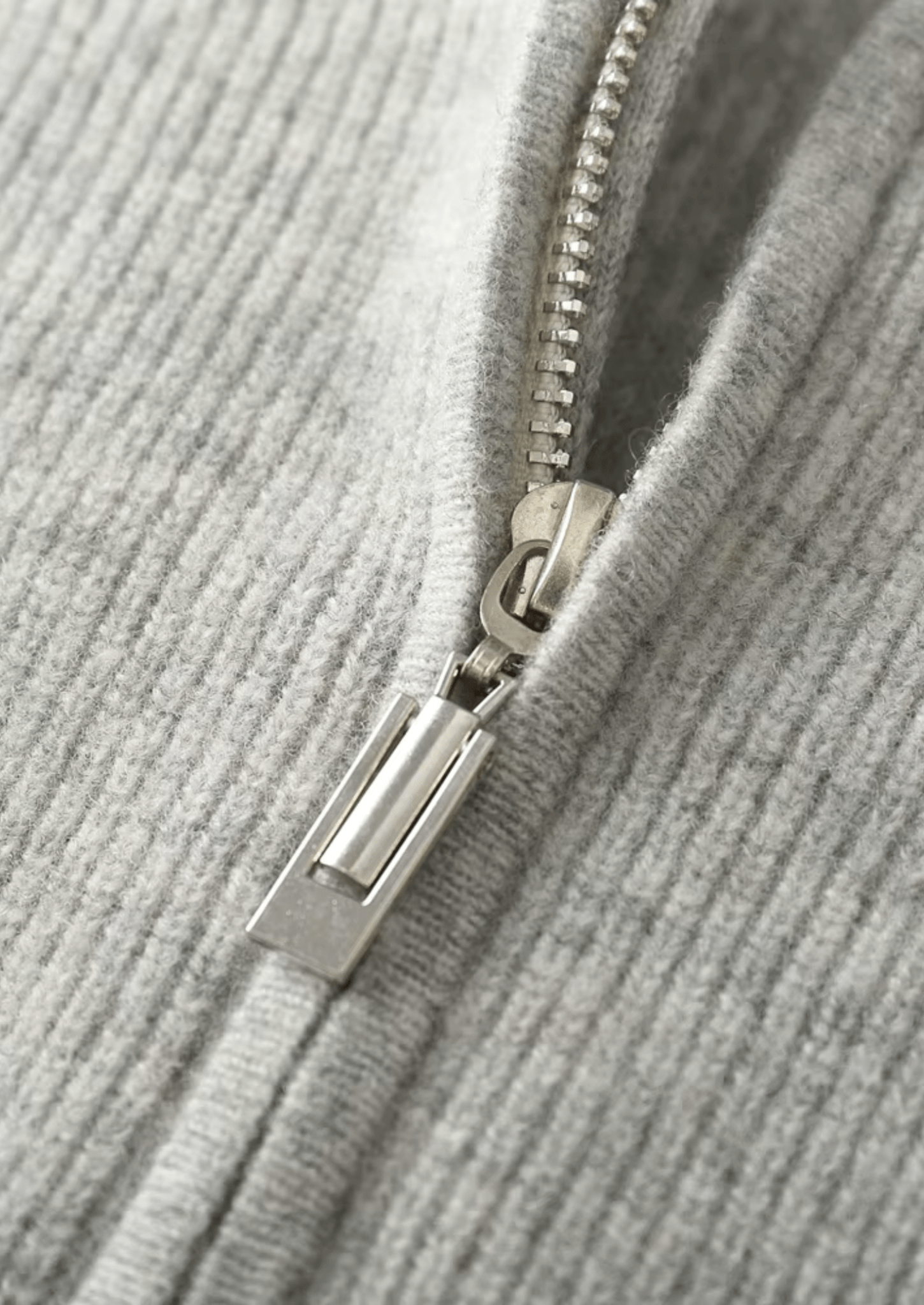 PURE EXTRA - FINE MERINO WOOL RIBBED ZIP HOODIE - Derada