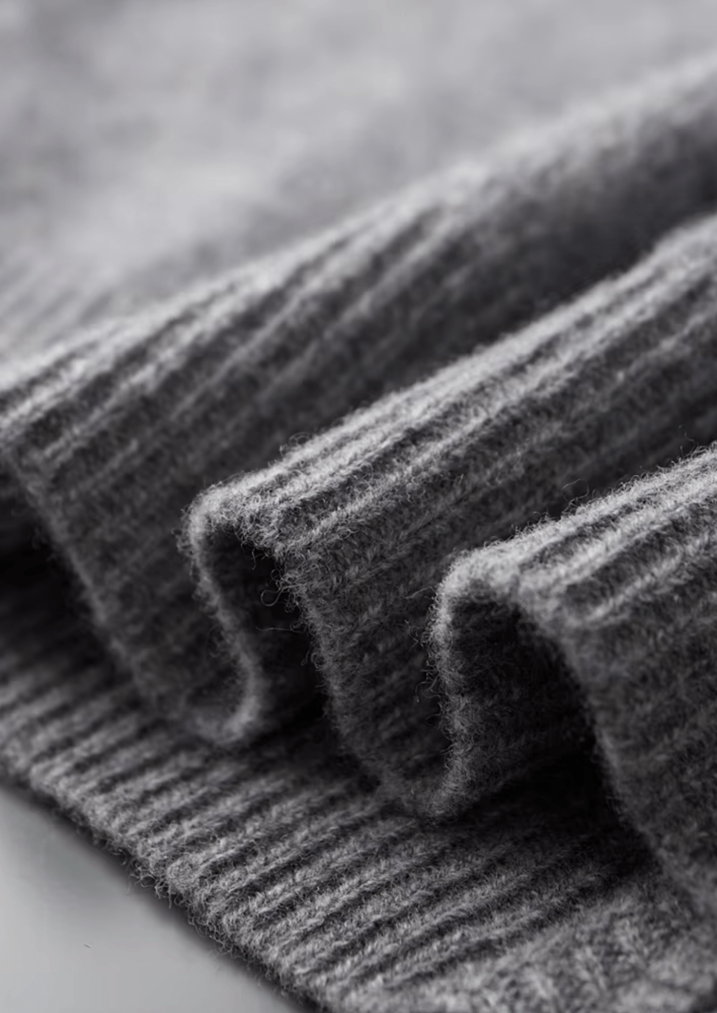 PURE EXTRA - FINE MERINO WOOL TWO - TONE ZIP CARDIGAN - Derada