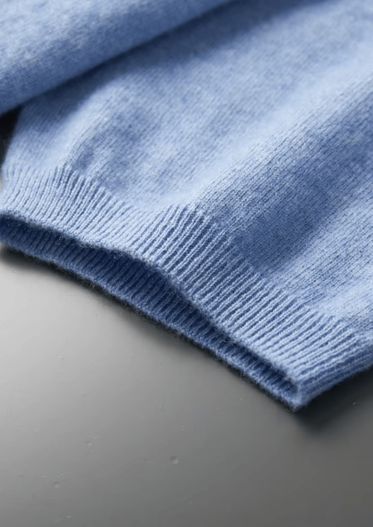 PREMIUM CASHMERE CLASSIC CREWNECK T - SHIRT - Derada