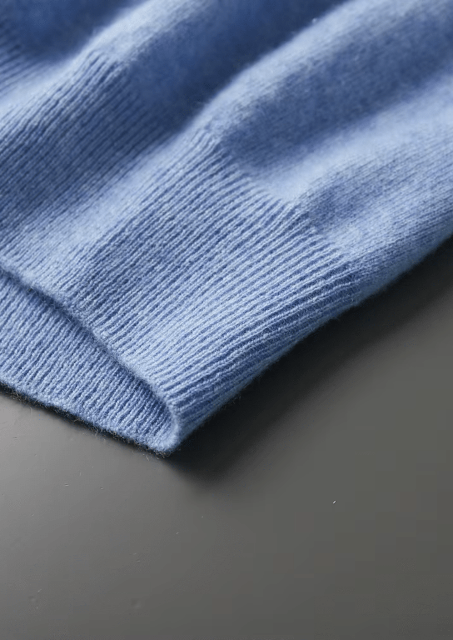 PREMIUM CASHMERE CLASSIC CREWNECK T - SHIRT - Derada