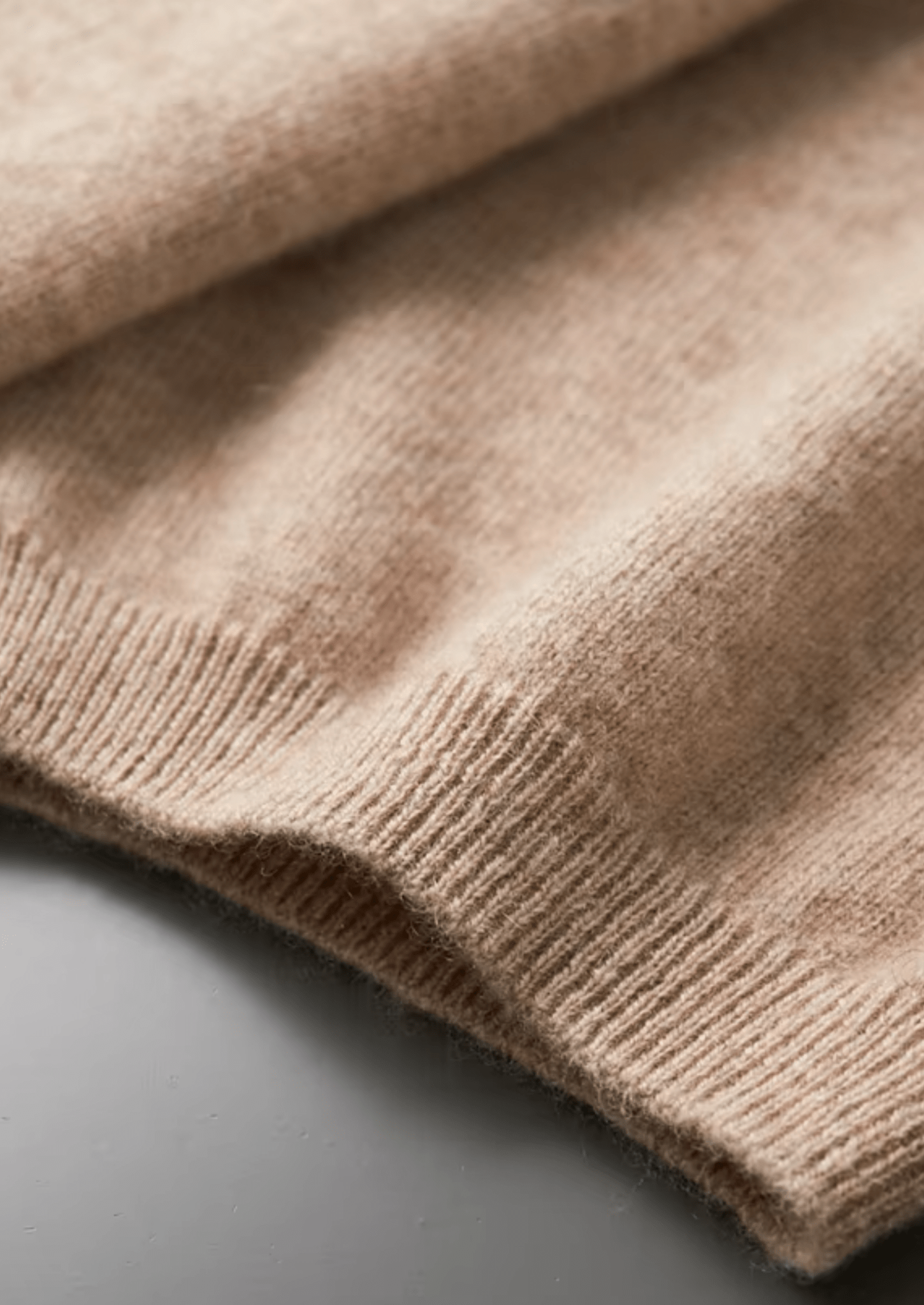 PREMIUM CASHMERE CLASSIC CREWNECK T - SHIRT - Derada