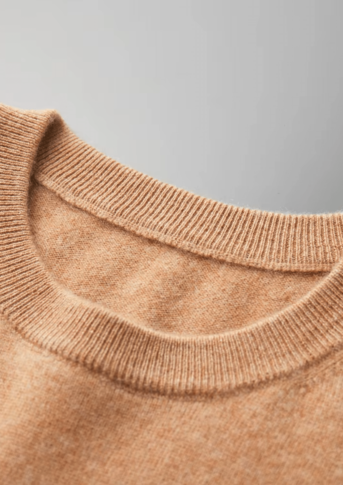 PREMIUM CASHMERE CLASSIC CREWNECK T - SHIRT - Derada