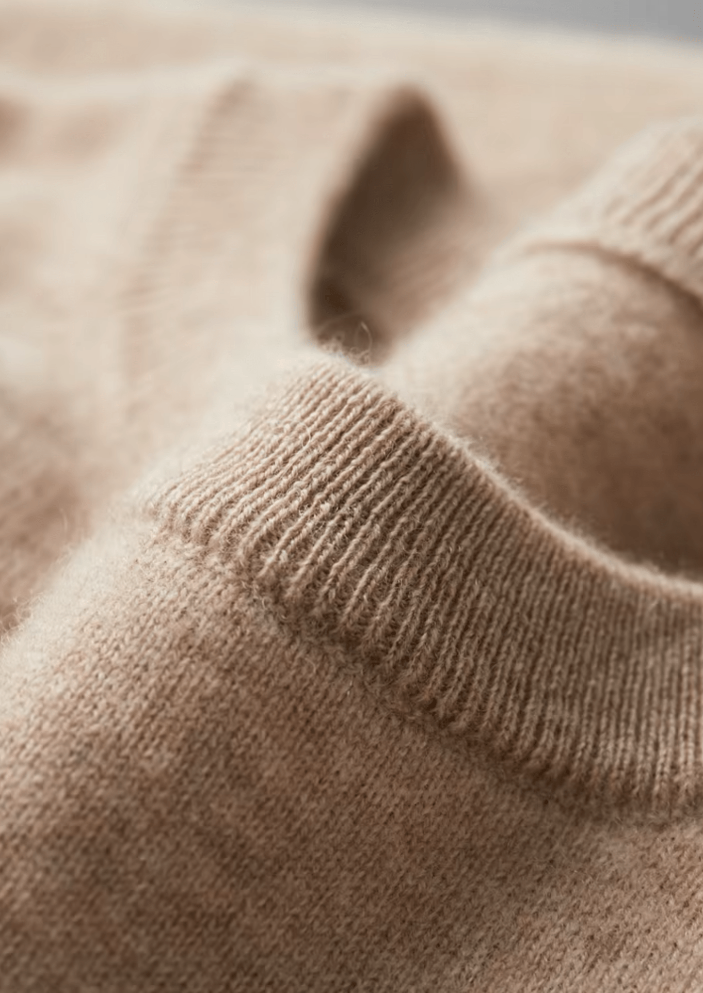 PREMIUM CASHMERE CLASSIC CREWNECK T - SHIRT - Derada