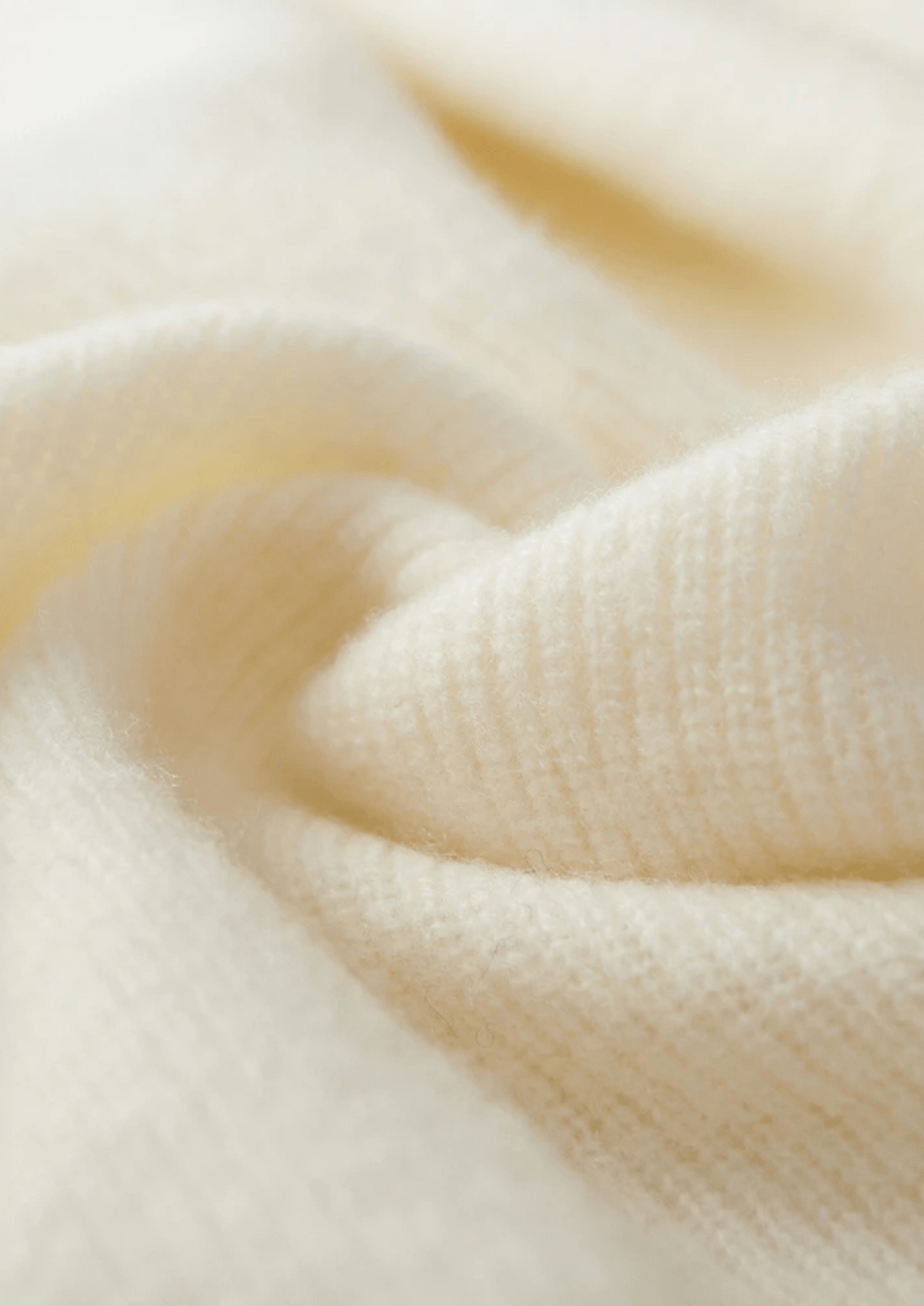 PREMIUM CASHMERE RIBBED HALF - ZIP SWEATER - Derada