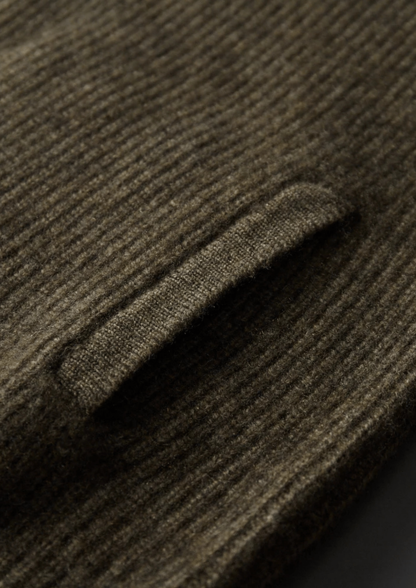 PREMIUM CASHMERE RIBBED HIGH COLLAR CARDIGAN - Derada