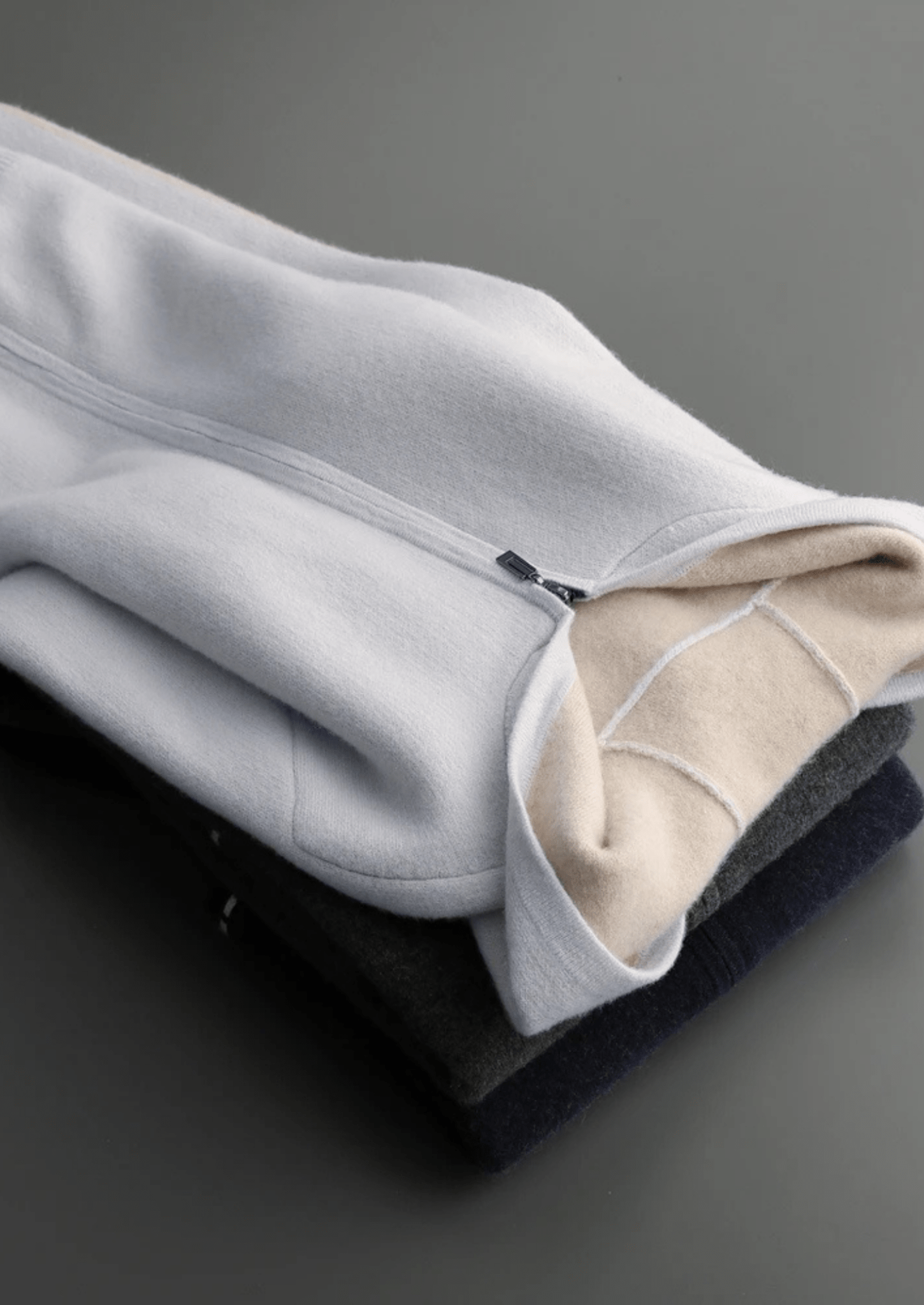 PREMIUM CASHMERE TWO - TONE ZIPPER HOODIE - Derada