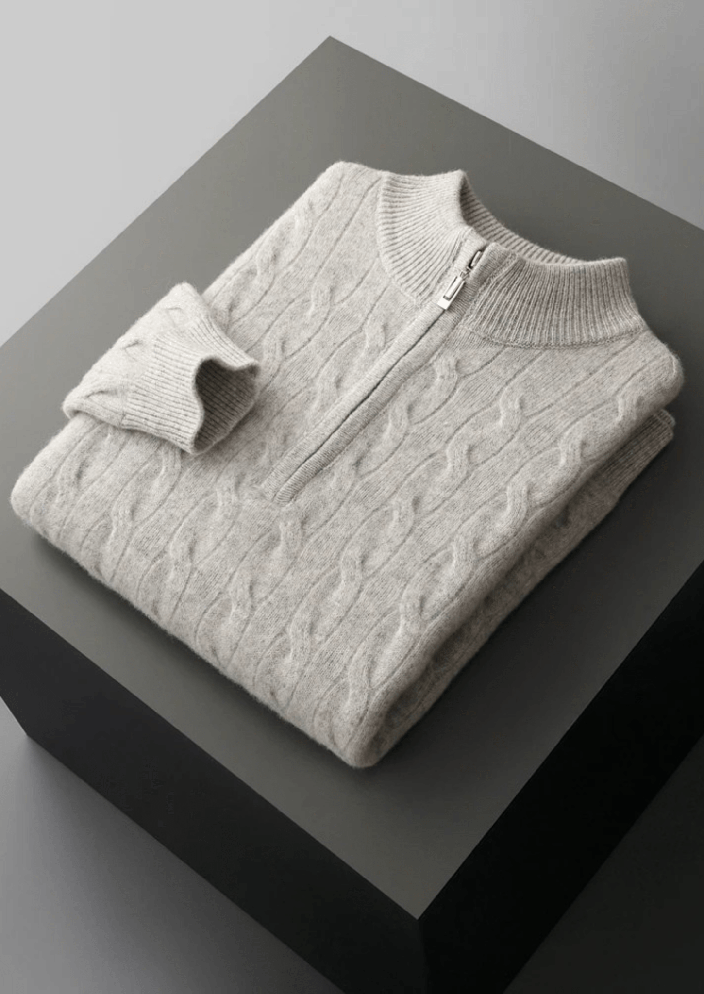 PURE EXTRA - FINE MERINO WOOL CABLE HALF ZIP - Derada