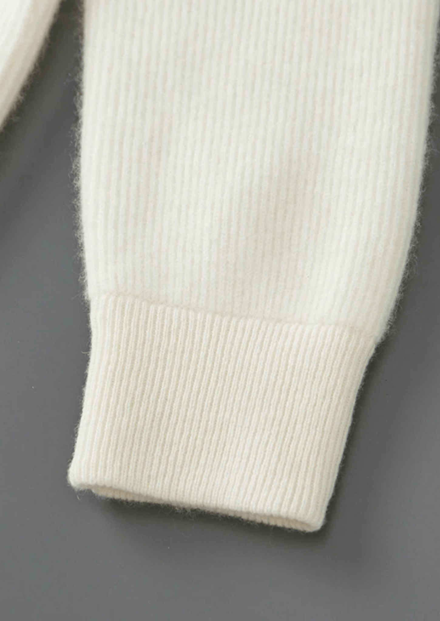 PURE EXTRA - FINE MERINO WOOL RIBBED ZIPPER CARDIGAN - Derada